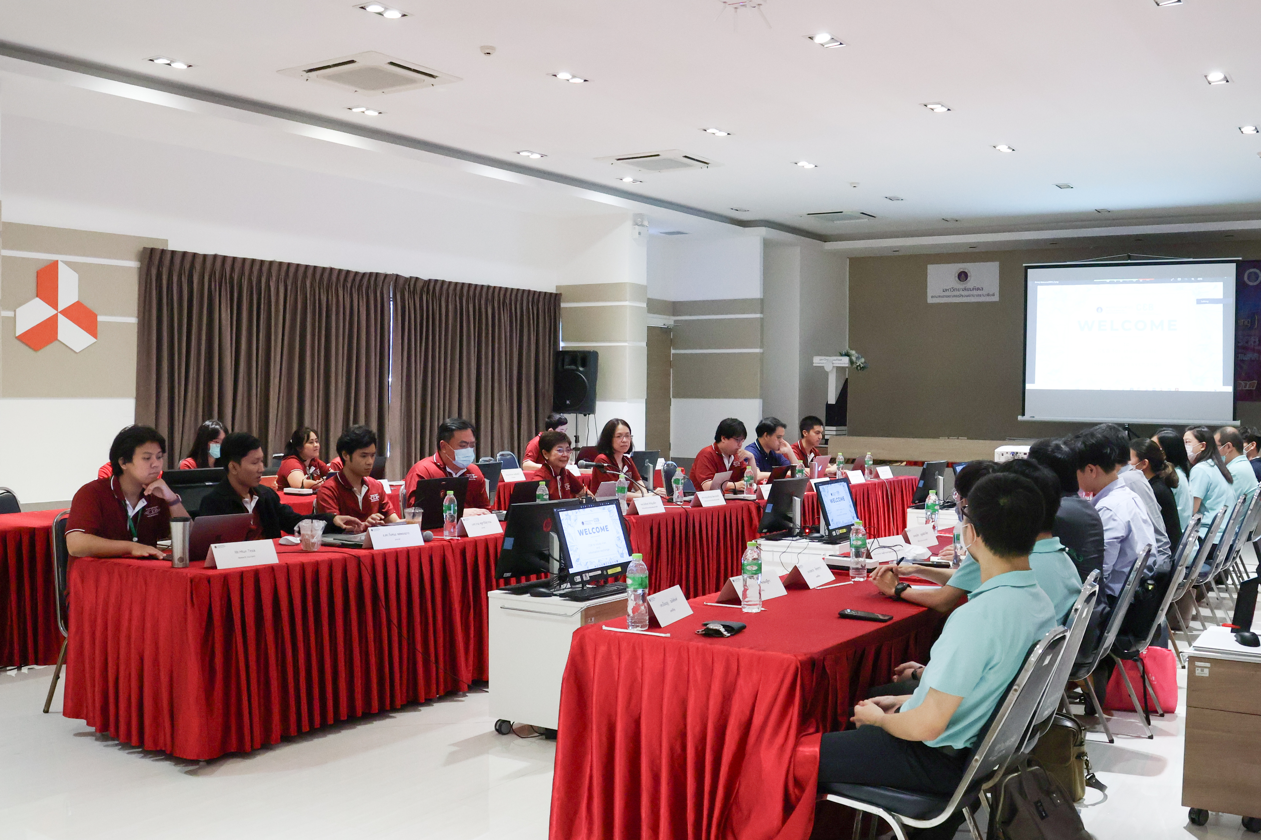 In session; CEB-RAMA-MU in Red, Siraraj in Aquamarine, Chula in general attire